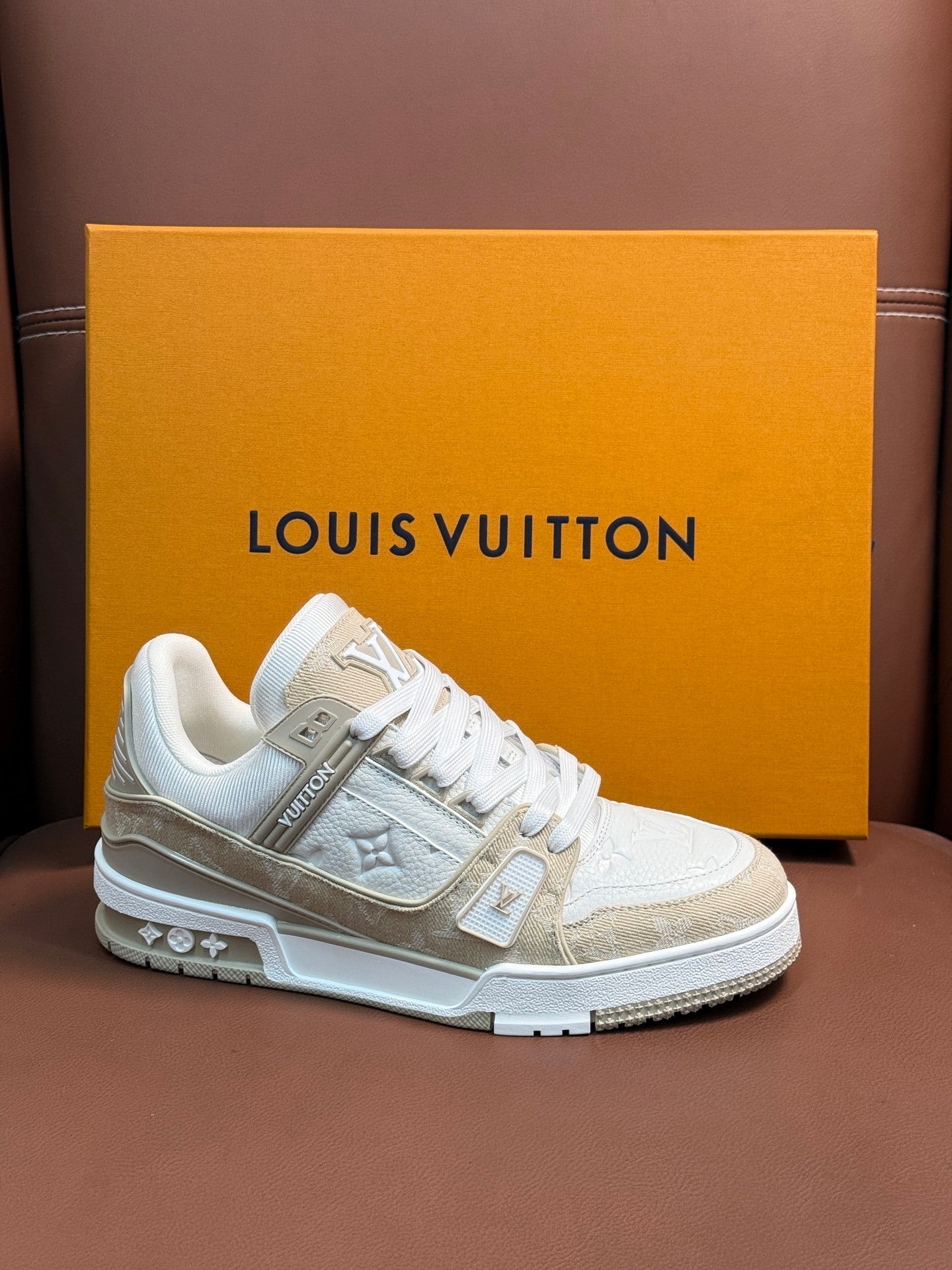 BEIGE & WHITE TEXTURED LOW-TOP SNEAKERS