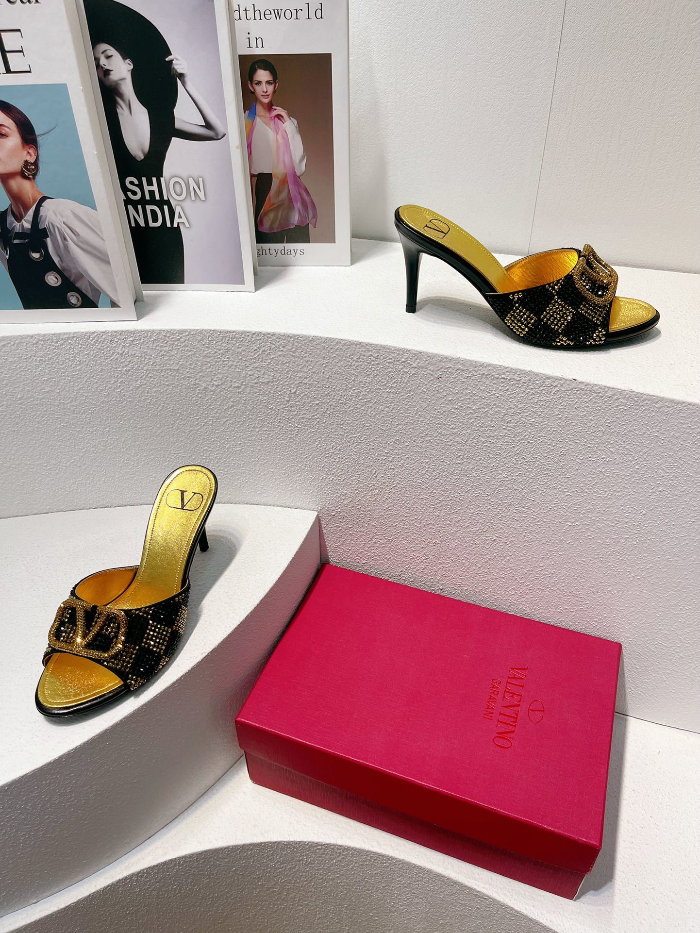 CRYSTAL EMBELLISHED MULE HEELS – BLACK & GOLD