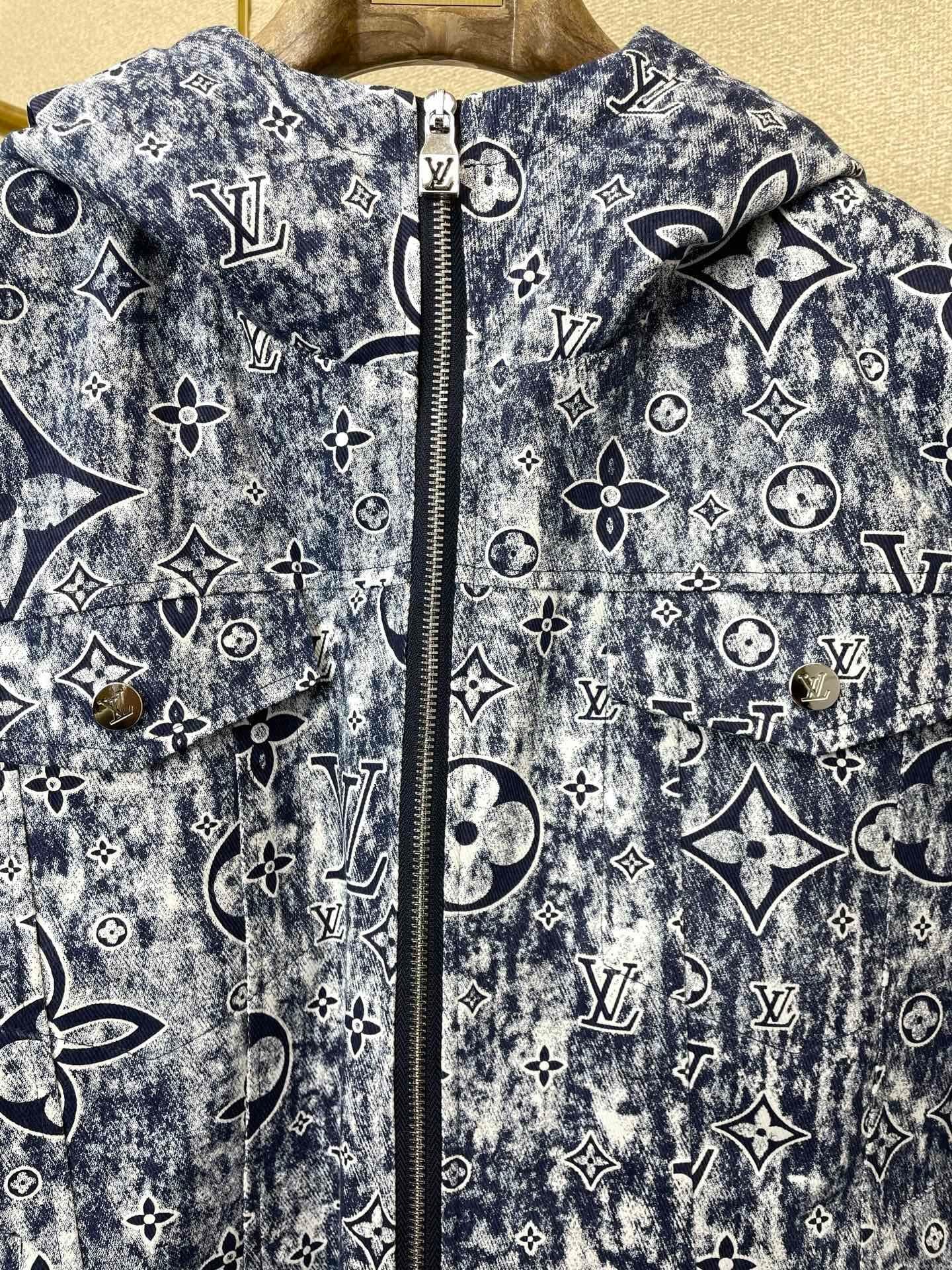 ALL-OVER JACQUARD ZIP-UP DENIM JACKET