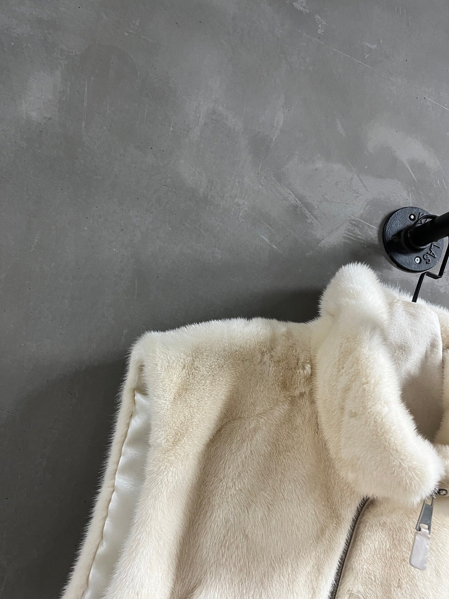 FAUX FUR ZIP-UP VEST WITH HIGH COLLAR