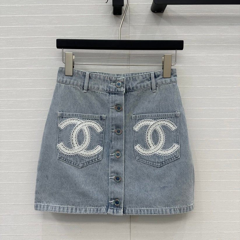 BUTTON-FRONT DENIM MINI SKIRT