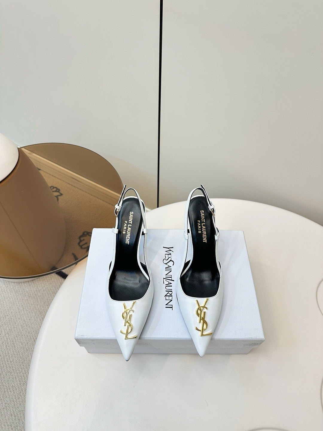 WHITE POINTED TOE SLINGBACK HEELS WITH GOLD DETAIL