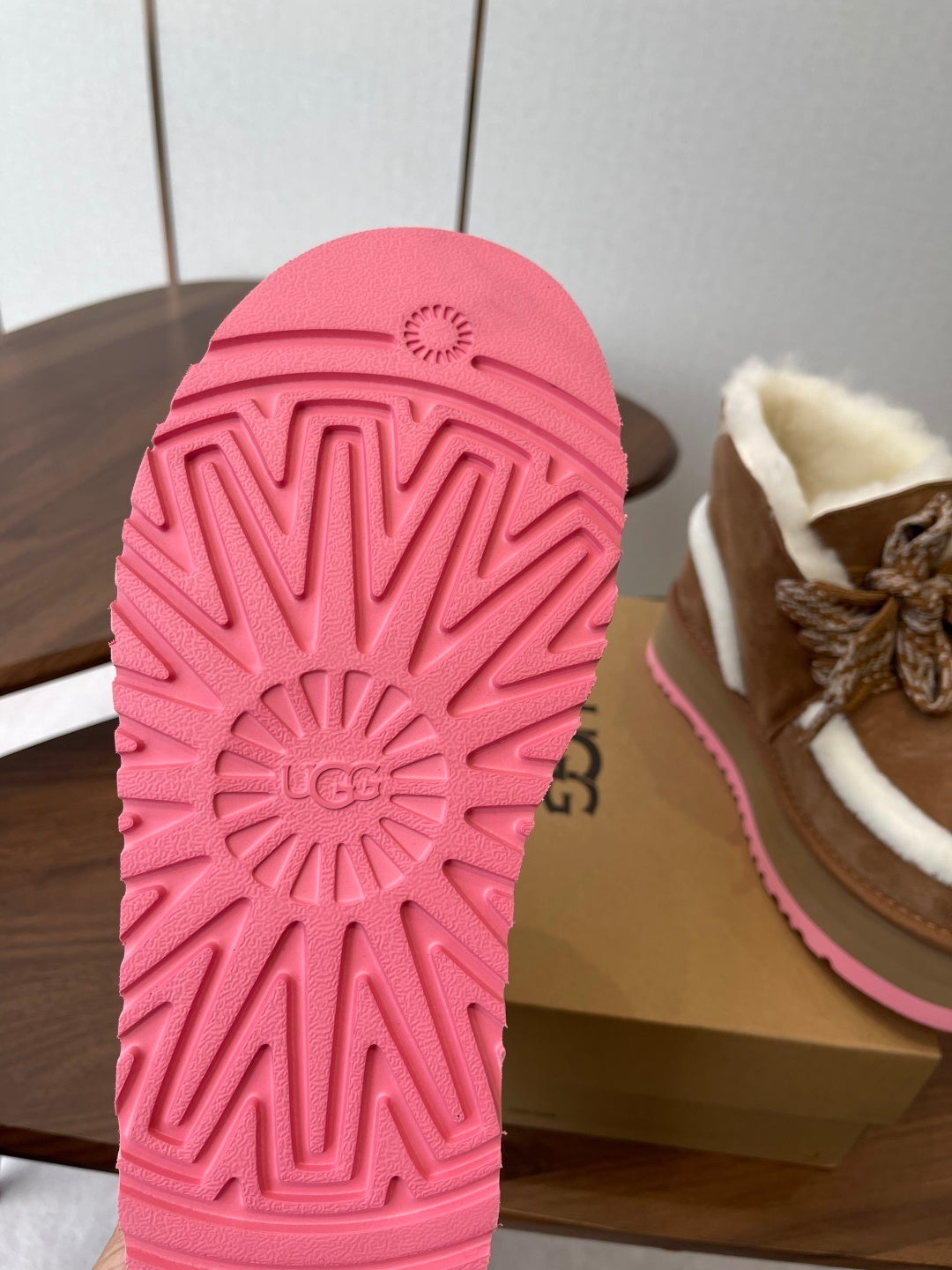 COZY PLATFORM BOOTS – BROWN