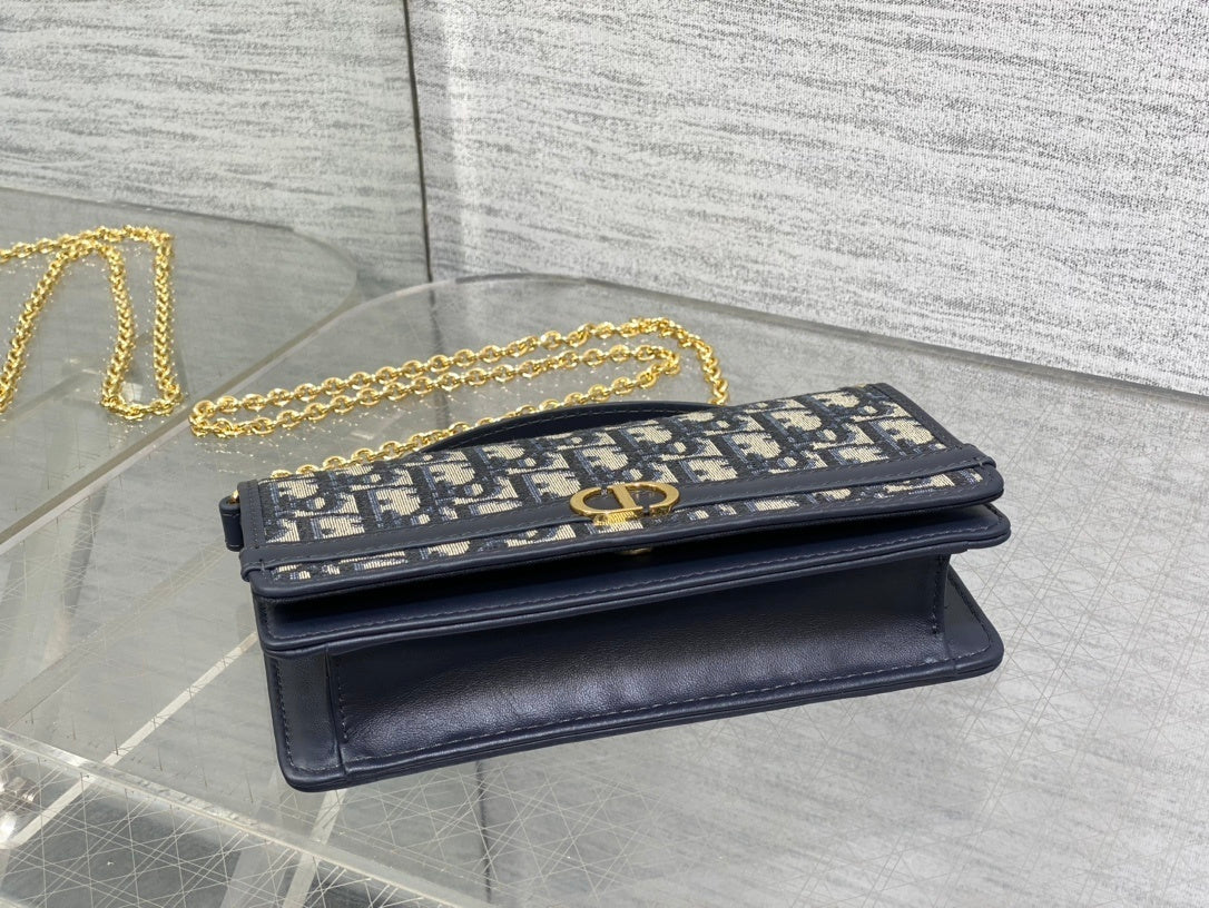 MONOGRAM PATTERN CHAIN SHOULDER BAG