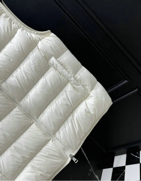 LIGHTWEIGHT QUILTED ZIP PUFFER VEST