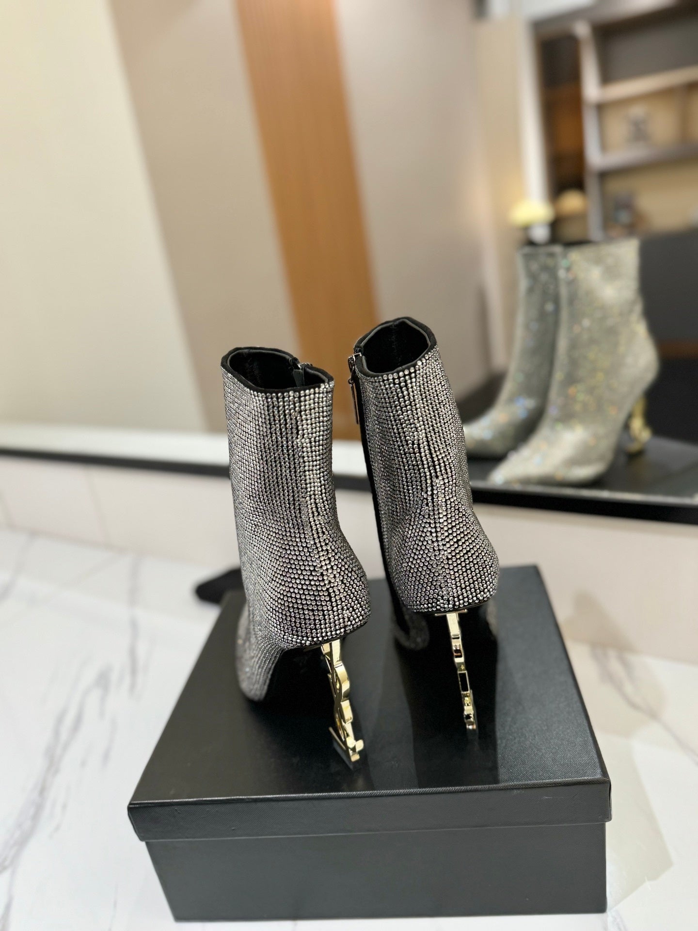 CRYSTAL POINTED HEEL BOOTS