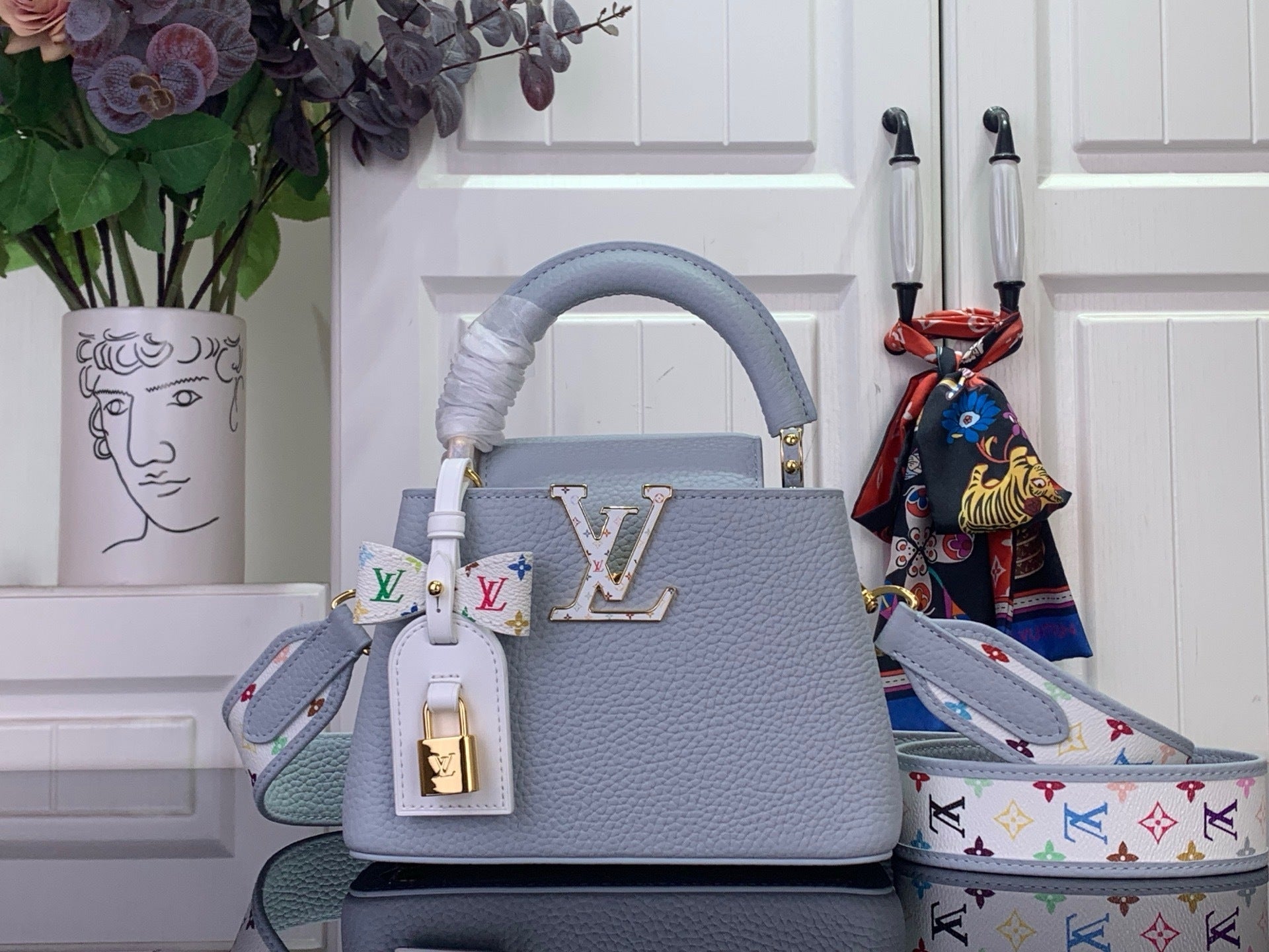 STRUCTURED TOP HANDLE BAG