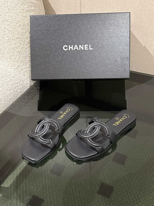 BLACK MINIMALIST SLIDE SANDALS