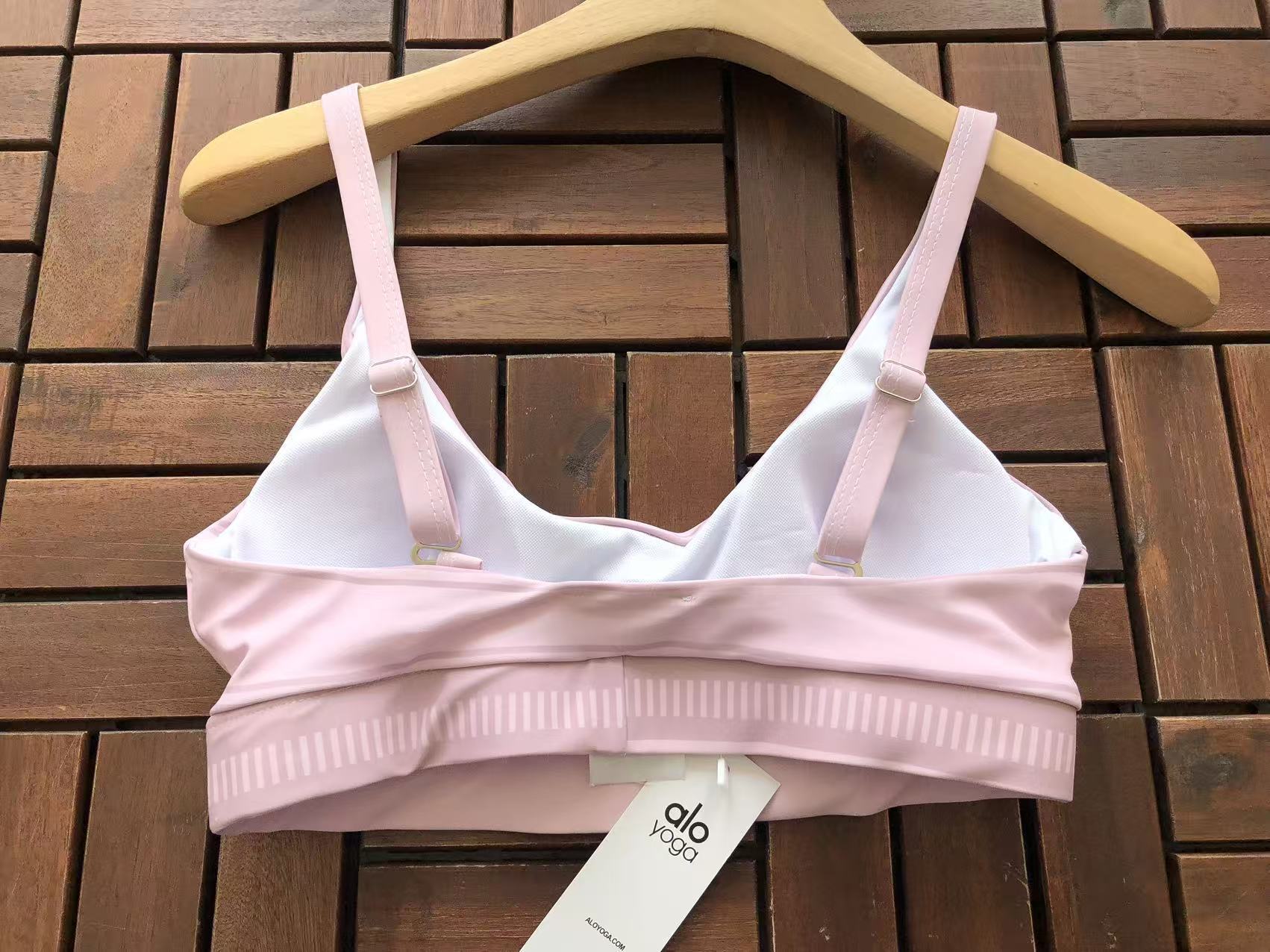 SEAMLESS SPORTS BRA & HIGH-WAIST LEGGINGS SET