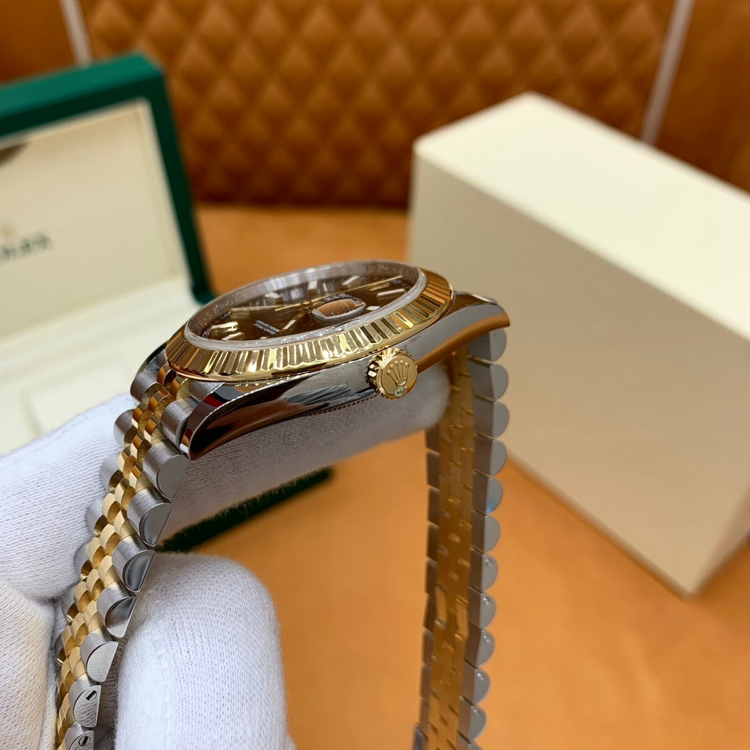 CLASSIC TWO-TONE ELEGANT WATCH