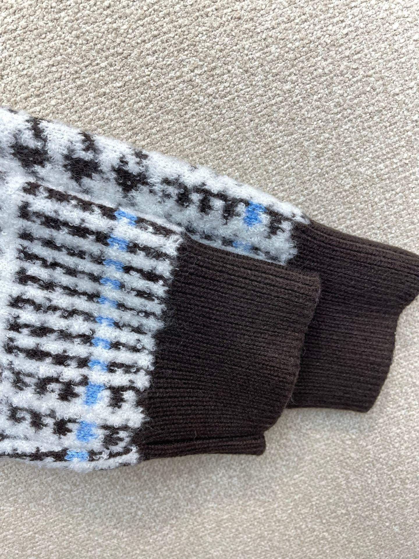 TEXTURED CHECK KNIT BUTTON CARDIGAN