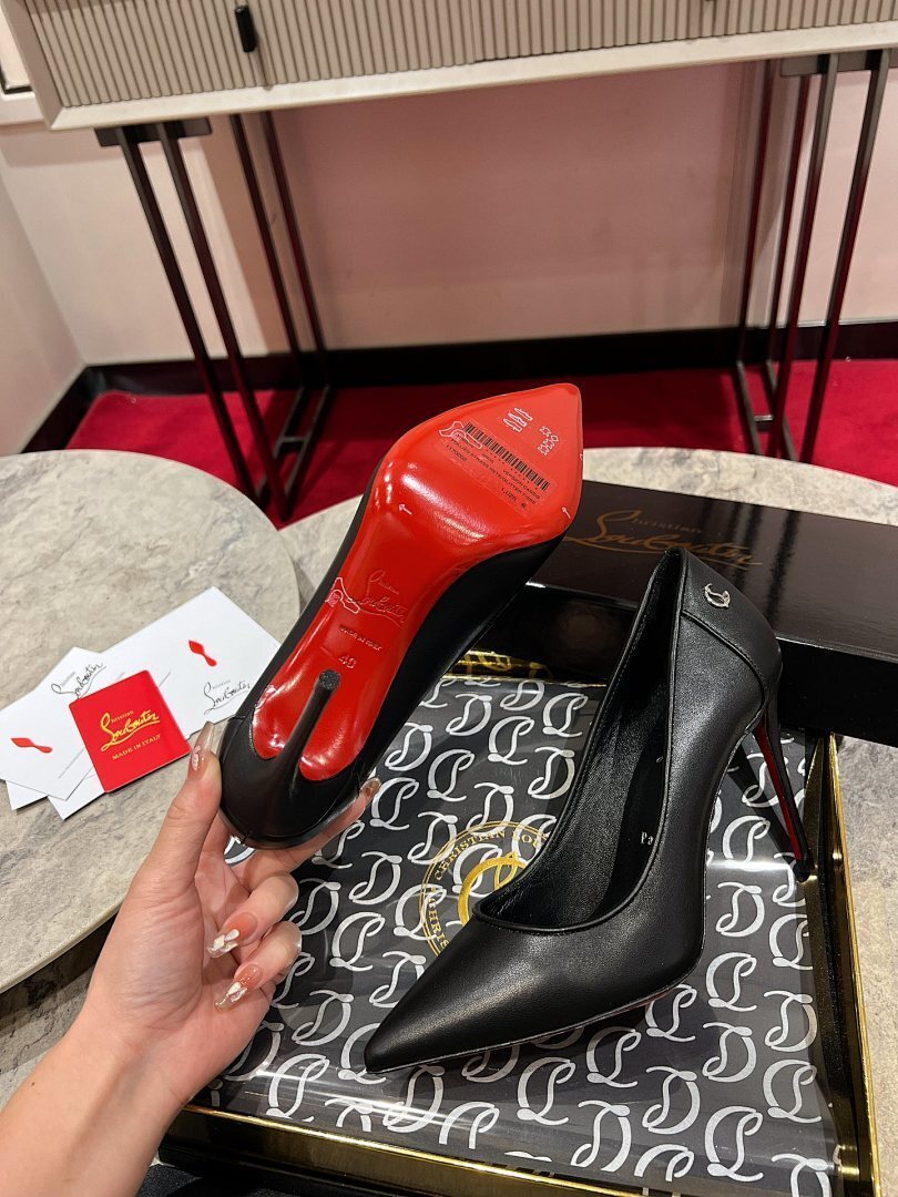 BLACK CLASSIC POINTED-TOE PUMPS