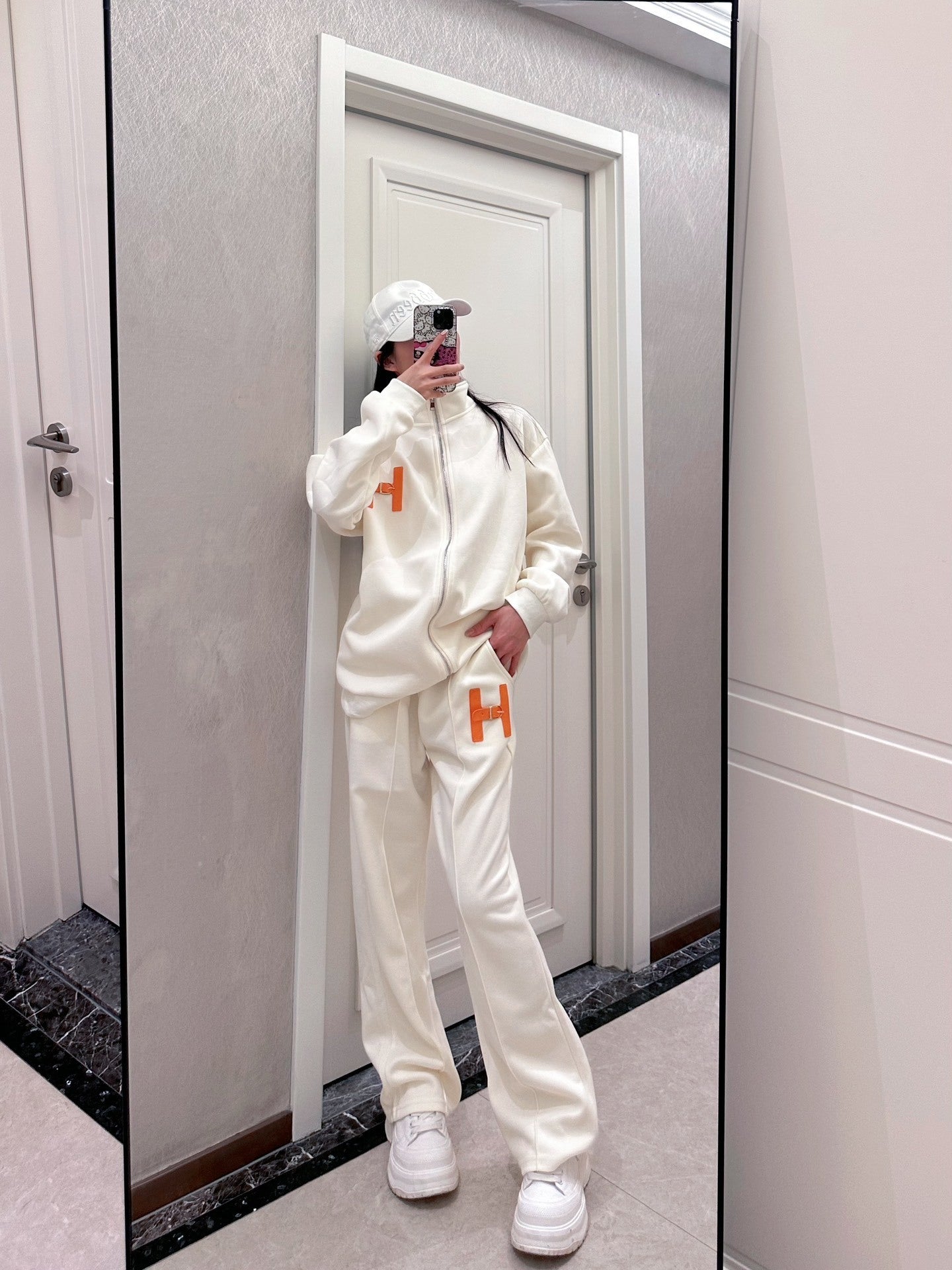 CREAM ZIP HOODIE AND PANTS SET