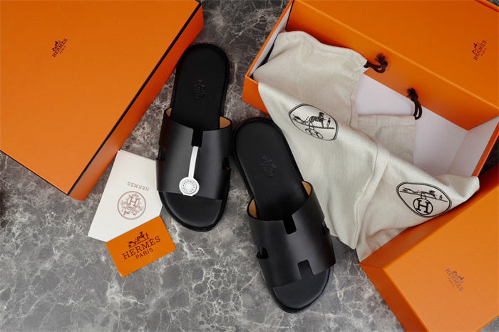 CLASSIC BLACK H-CUT LEATHER SLIDE SANDALS