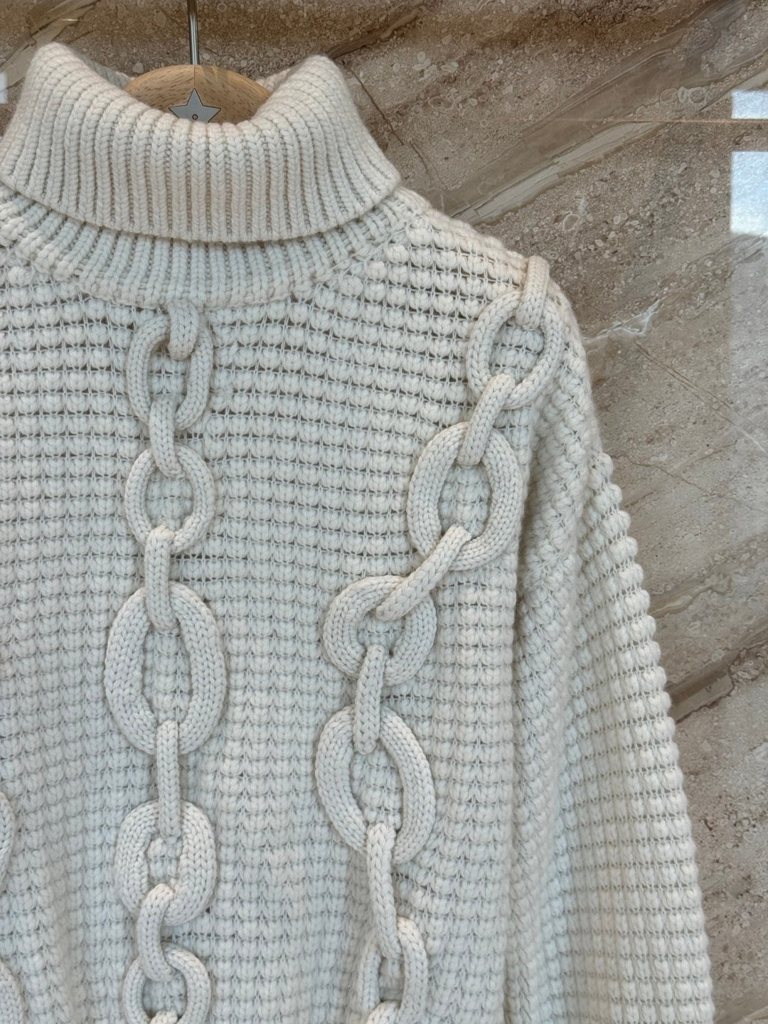 CHAIN DETAIL TURTLENECK KNIT SWEATER