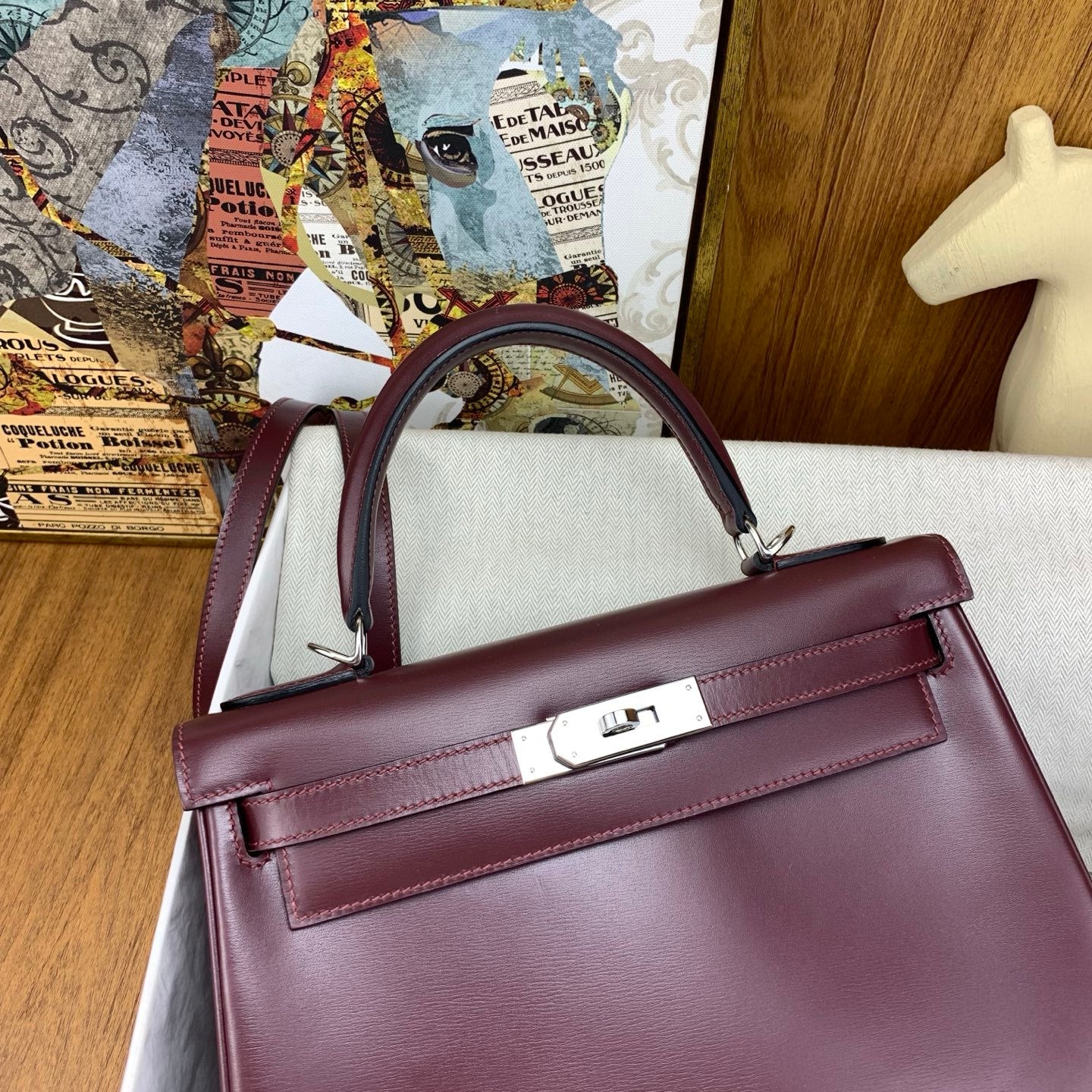 LUXURY BURGUNDY LEATHER TOP HANDLE HANDBAG WITH SILVER HARDWARE