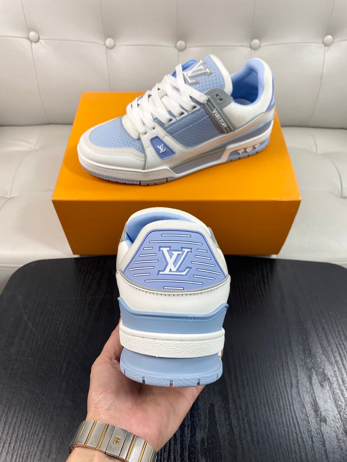 LIGHT BLUE AND WHITE LOW-TOP SNEAKERS WITH PERFORATED PANELS