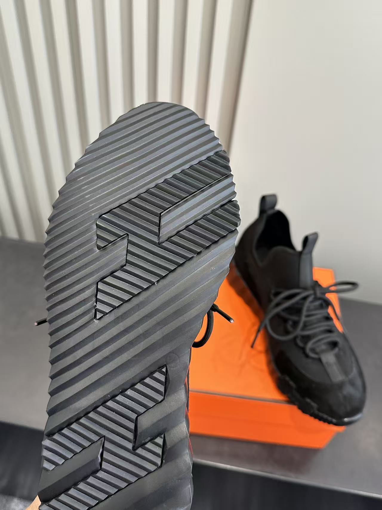 BLACK TECH-KNIT SNEAKERS WITH SUEDE PANELS & SCULPTED SOLE