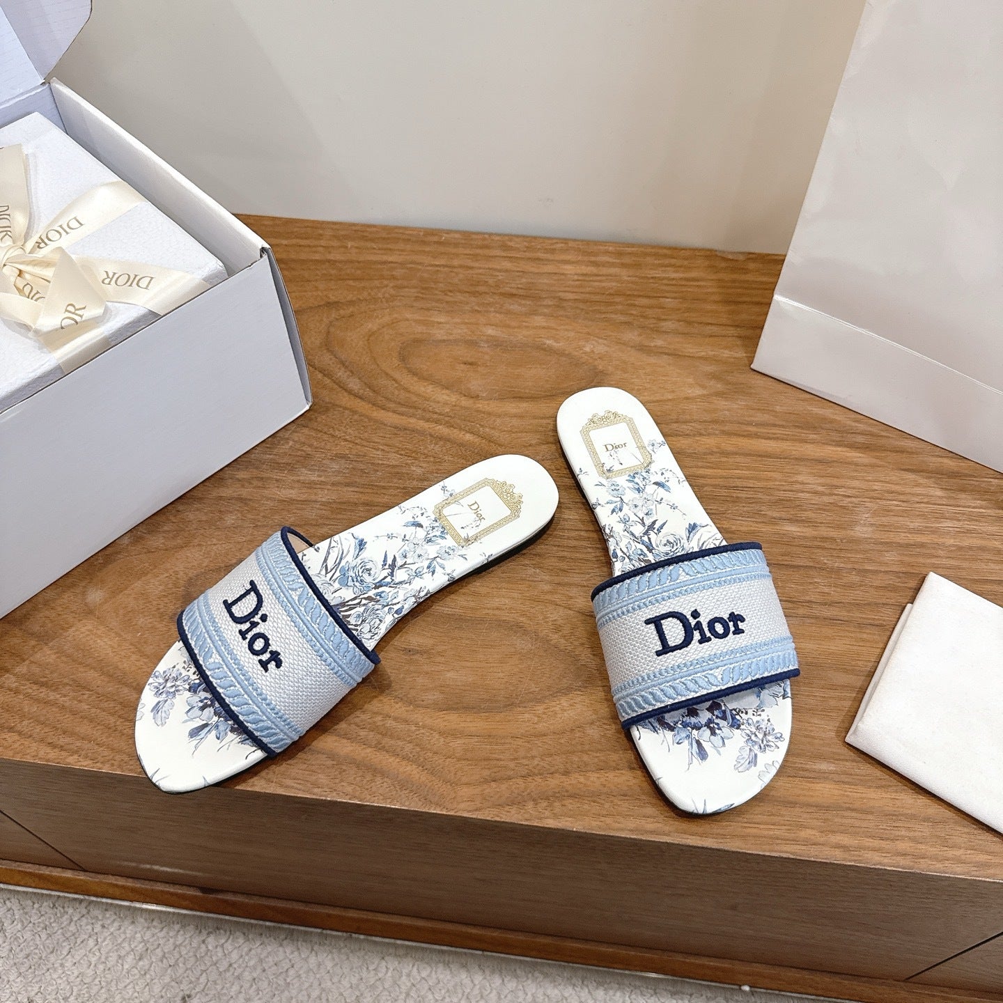 BLUE FLORAL LOGO STRAP SLIDE SANDALS