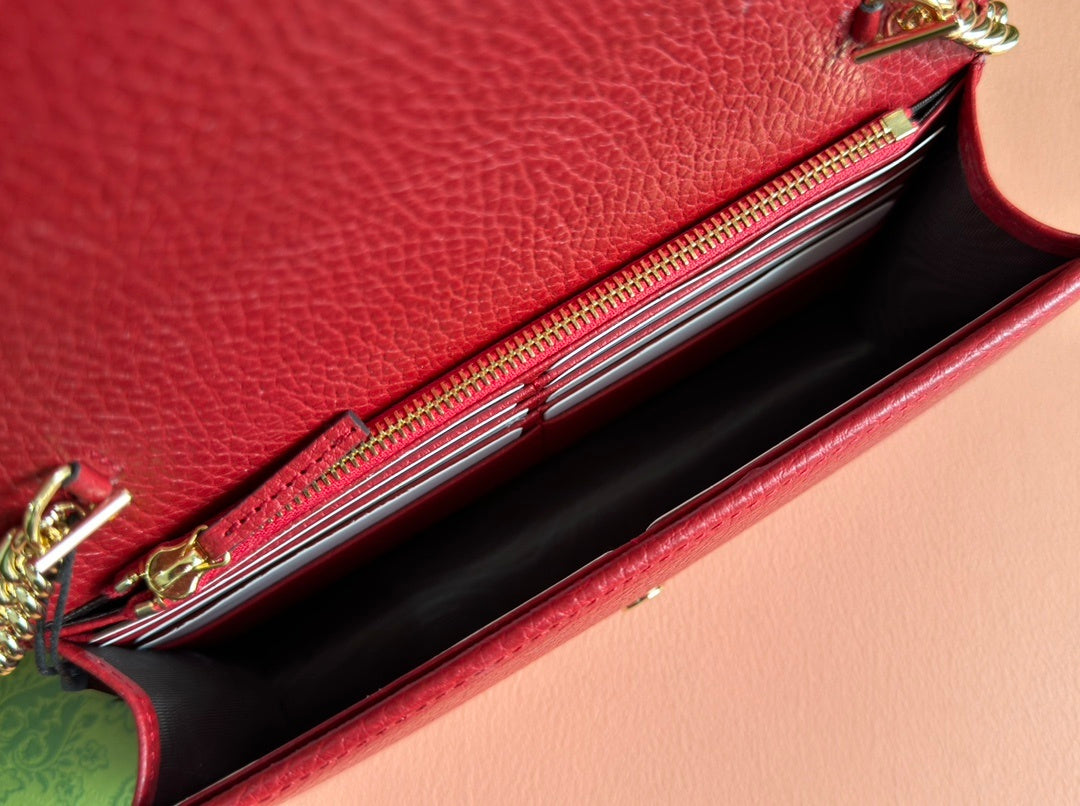 BURGUNDY LEATHER CHAIN WALLET SHOULDER BAG