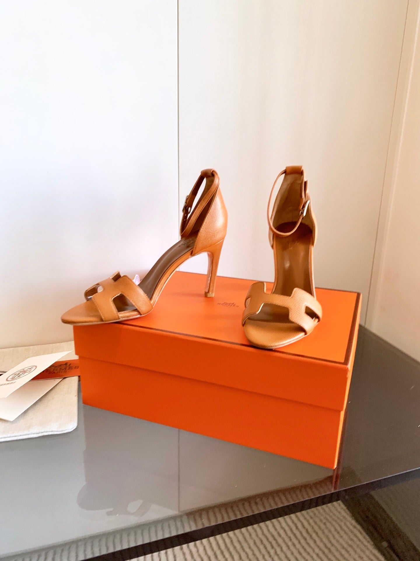 TAN LEATHER ANKLE STRAP HEEL SANDALS