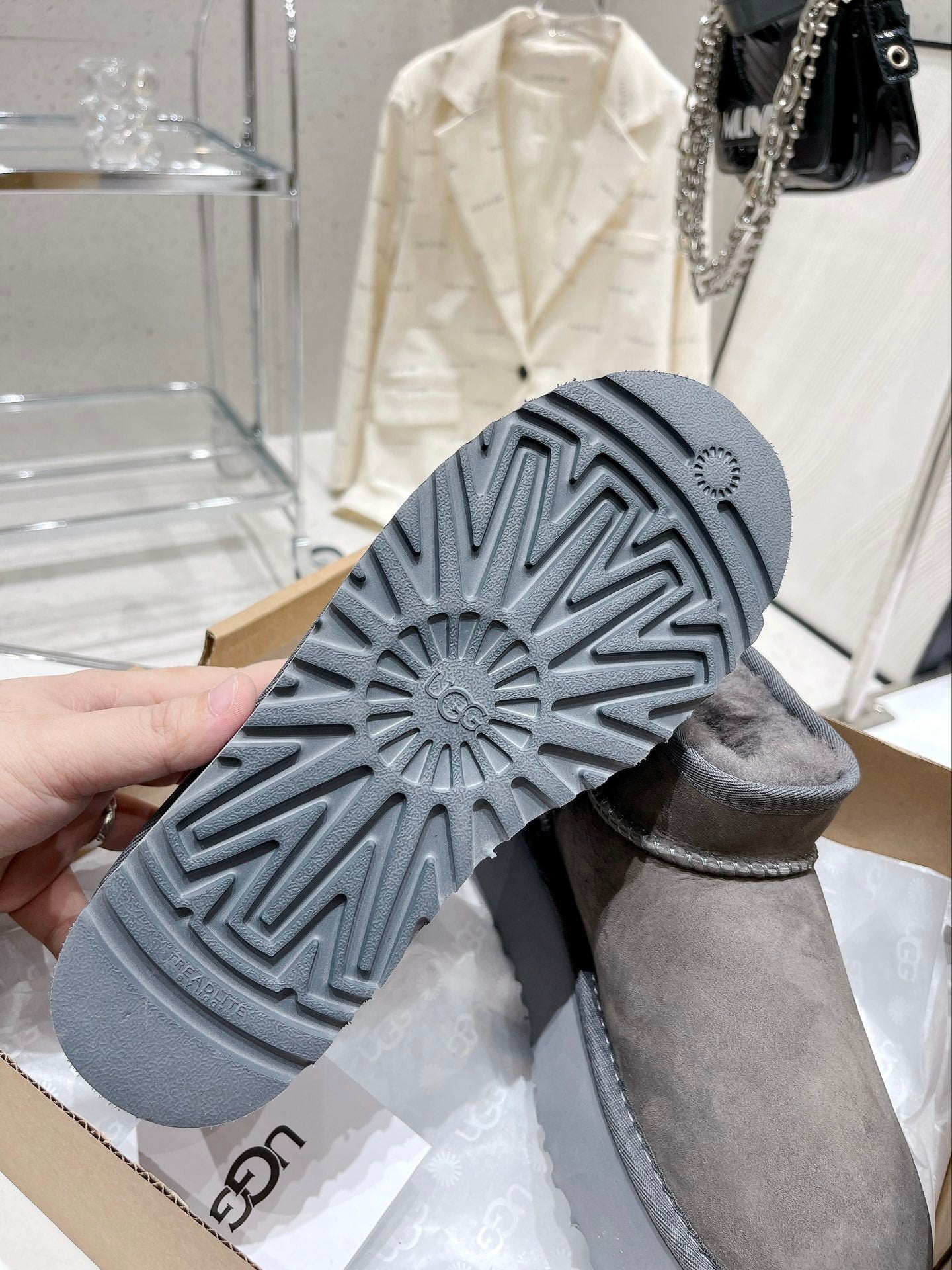 ELEVATED ANKLE SLIPPERS