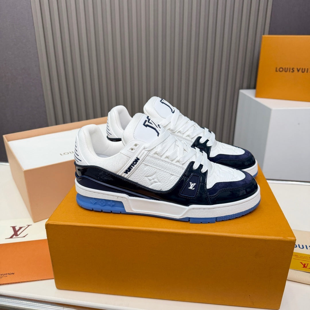 WHITE & NAVY LOW-TOP SNEAKERS WITH BLUE ACCENTS