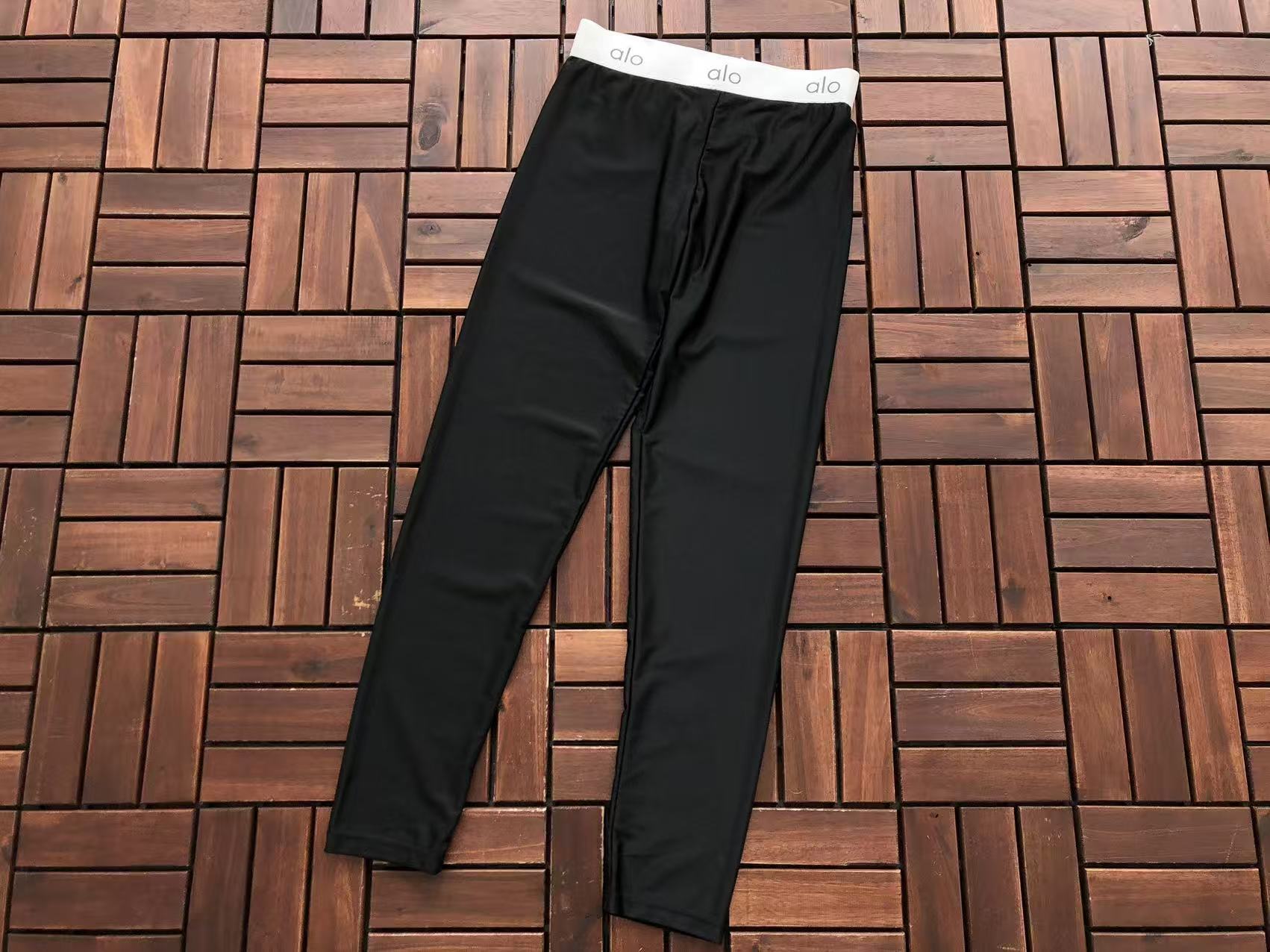 SPORT BRA & LEGGINGS SET