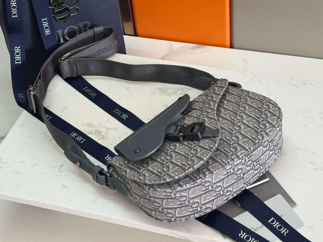 SIGNATURE PATTERN CANVAS CROSSBODY BAG WITH ADJUSTABLE STRAP