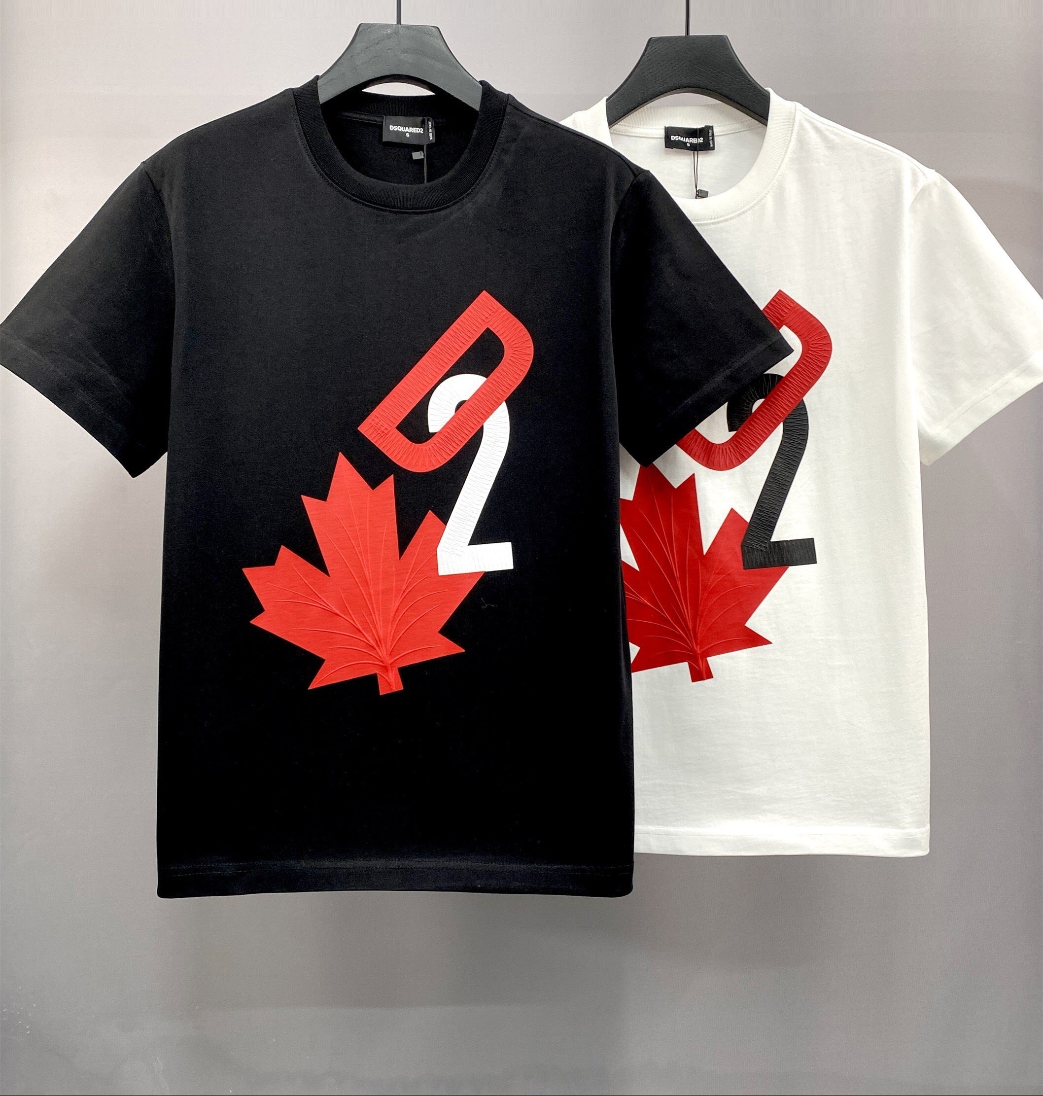 BOLD LEAF GRAPHIC T-SHIRT