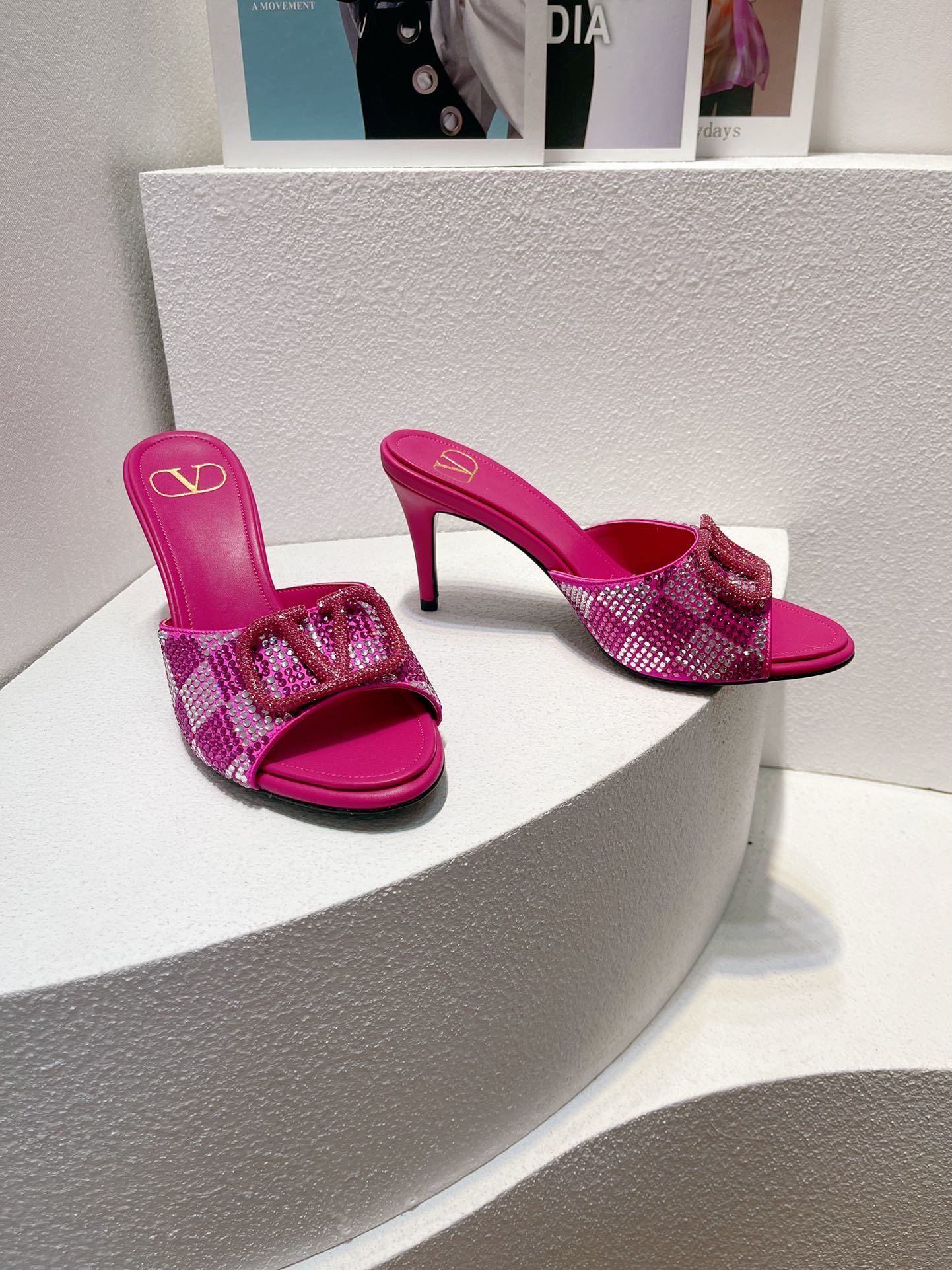CRYSTAL EMBELLISHED MULE HEELS – HOT PINK