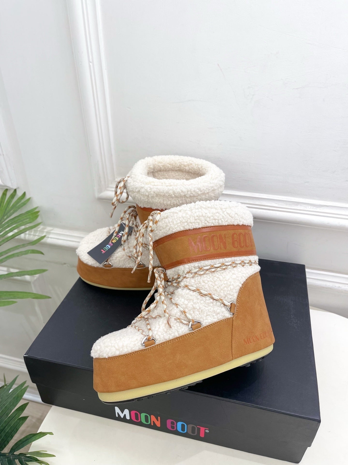 CAMEL FAUX FUR LINED WINTER BOOTS