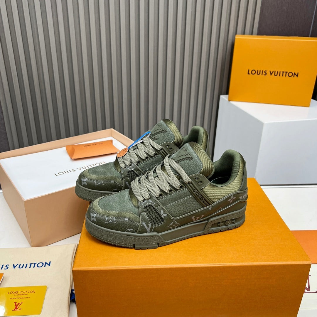 OLIVE GREEN TEXTURED LOW-TOP SNEAKERS