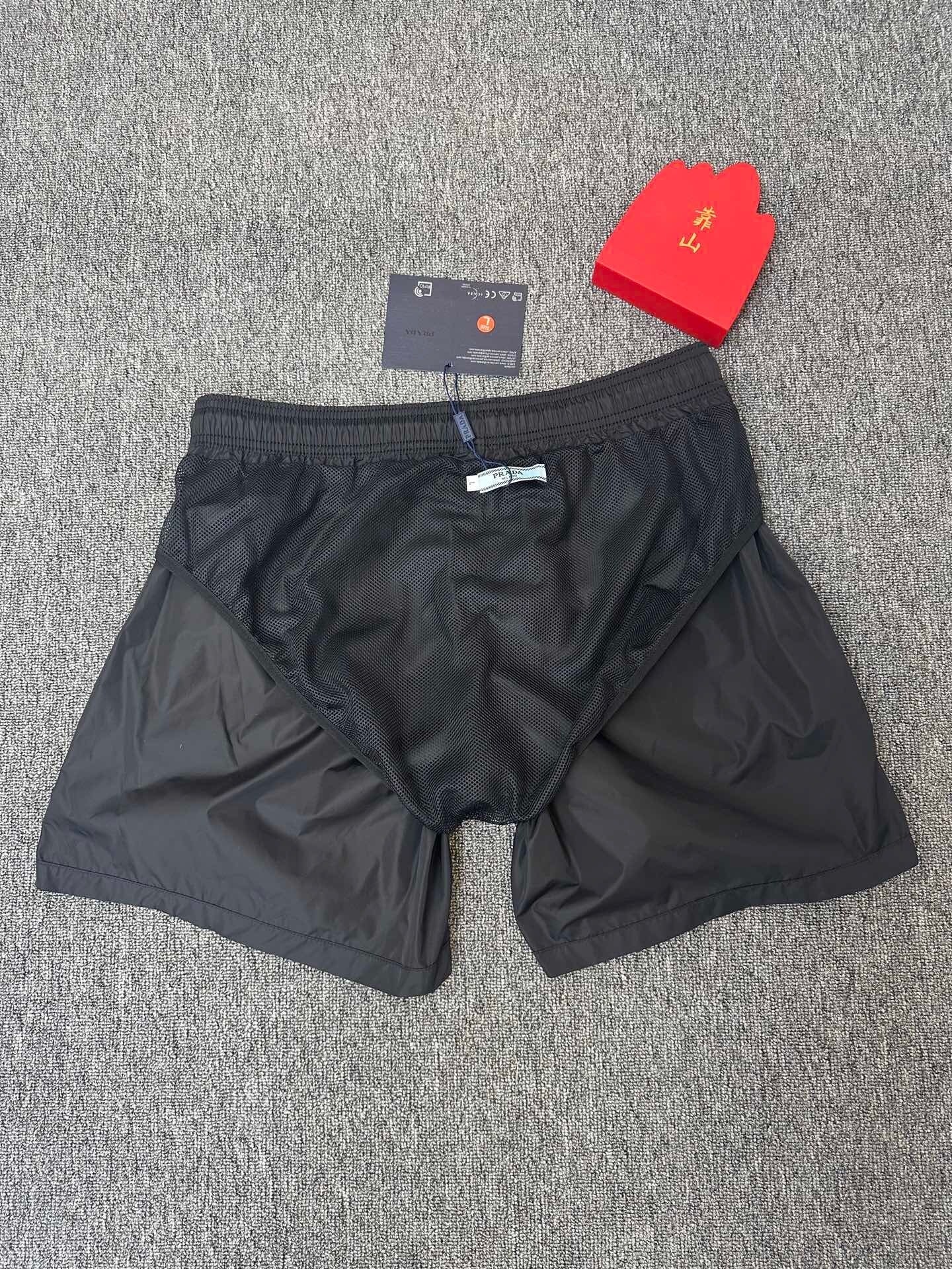 MINIMAL SWIM SHORTS – CLASSIC BLACK