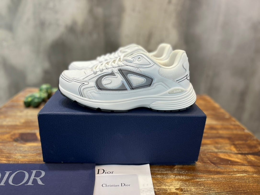 WHITE & GREY TECH RUNNER SNEAKERS