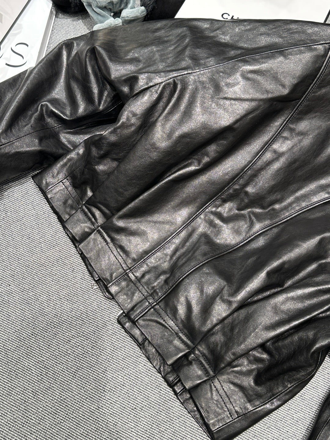 FAUX FUR LEATHER JACKET