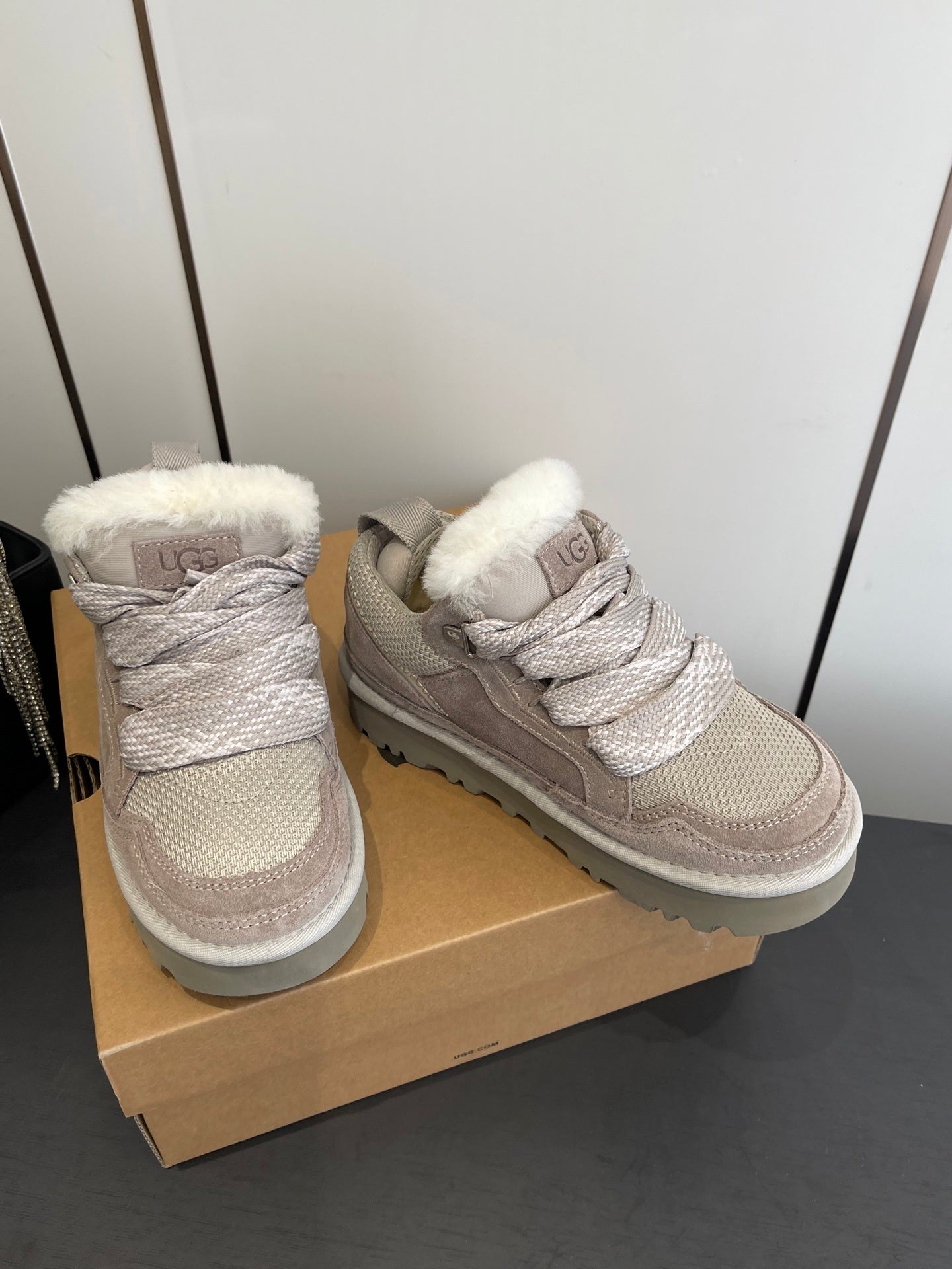 Plateau-Hausschuhe mit kuscheligem Futter