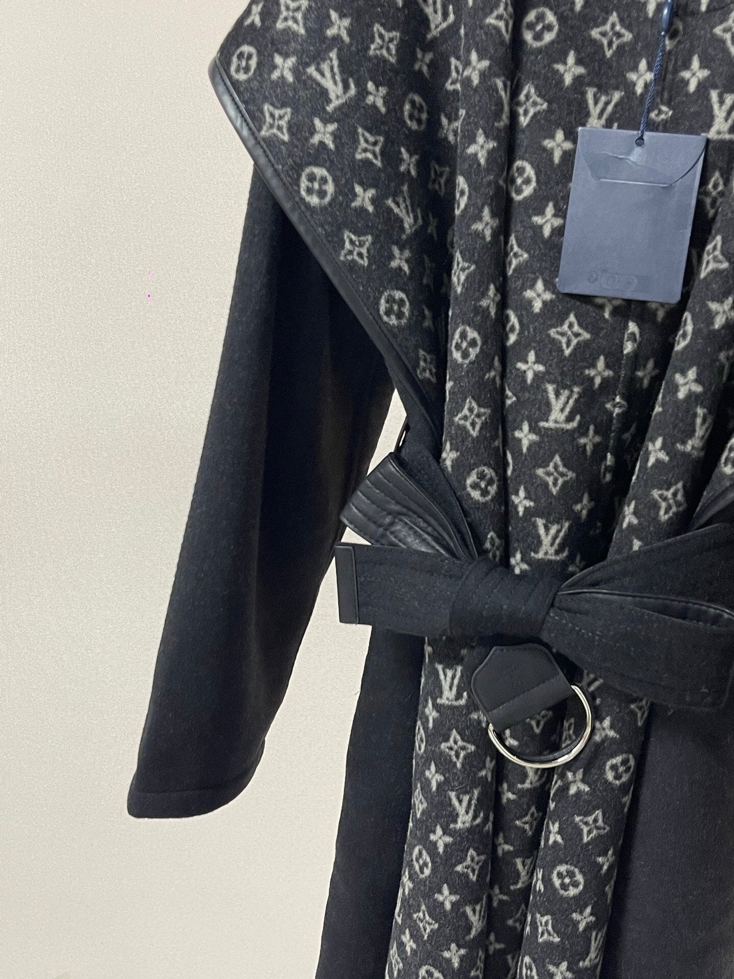 BELTED PATTERNED HOODED COAT