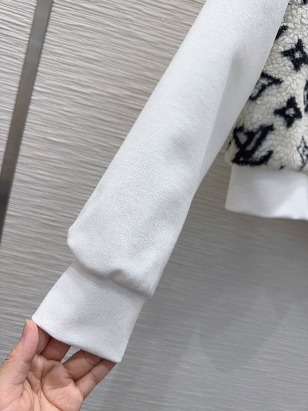 CROPPED ZIP-UP SHERPA BOMBER JACKET