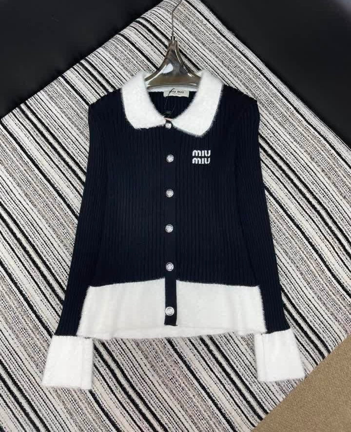 RIBBED KNIT CONTRAST CARDIGAN
