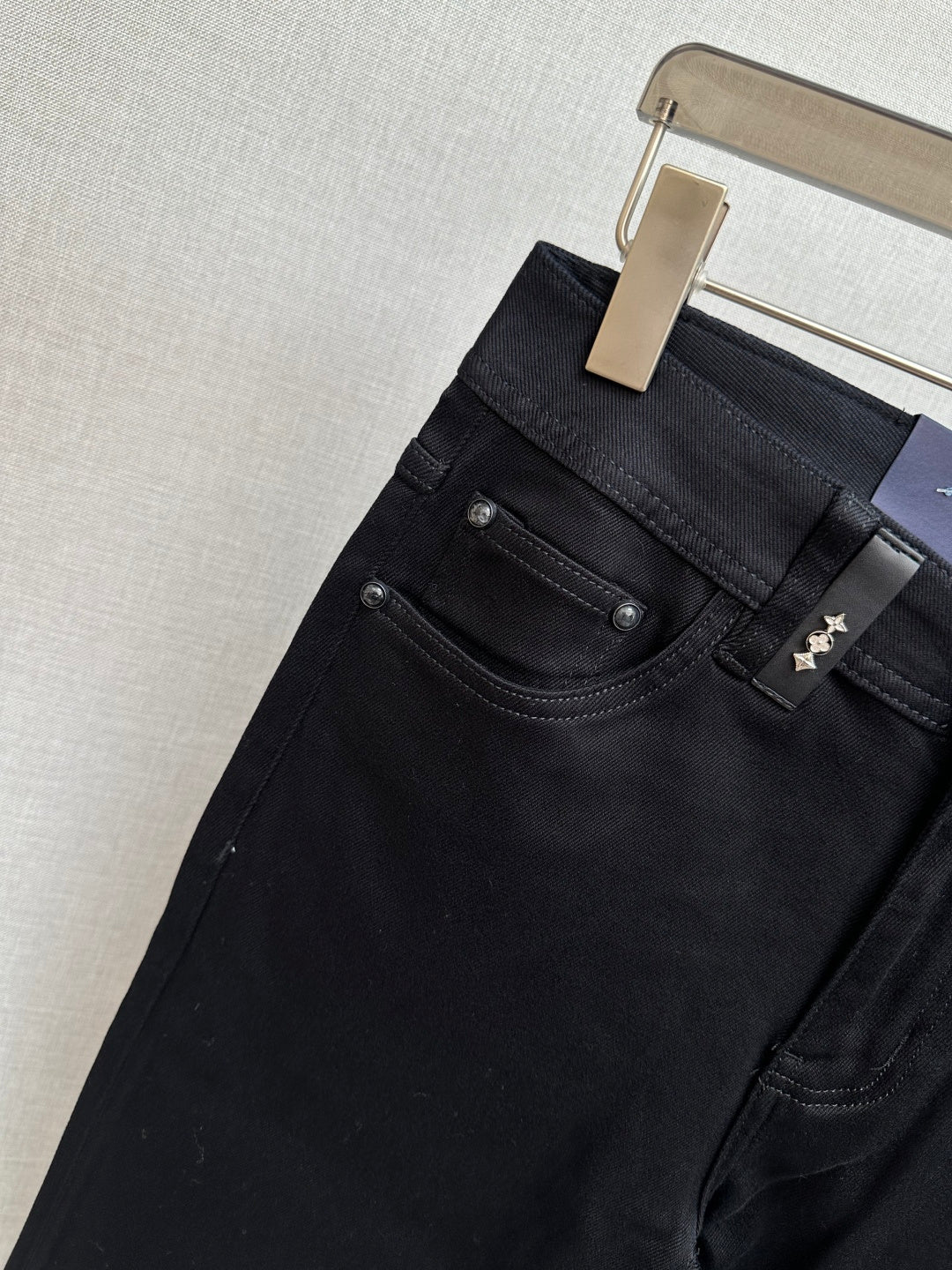 BLACK DENIM JEANS WITH EMBROIDERED DETAILING
