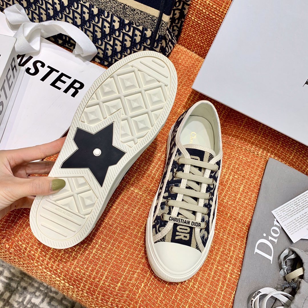 OBLIQUE MONOGRAM LOW-TOP CANVAS SNEAKERS