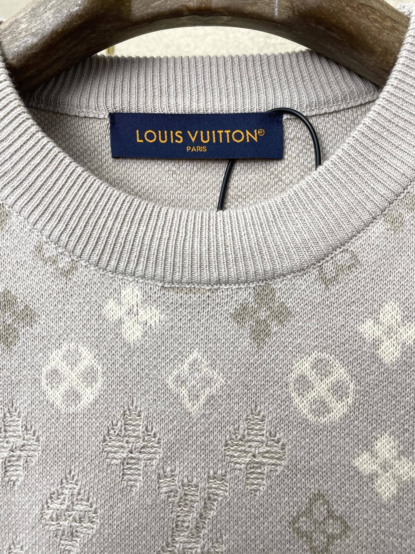 ALL-OVER JACQUARD SHORT-SLEEVE KNIT TOP