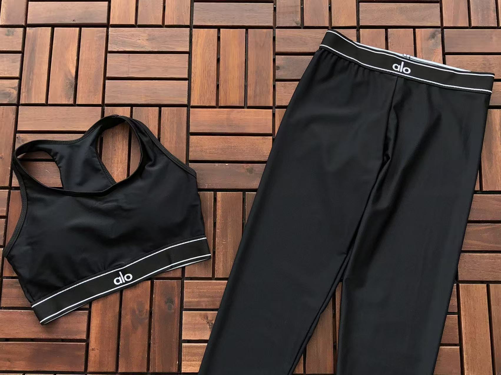RACERBACK SPORTS BRA & LEGGINGS SET