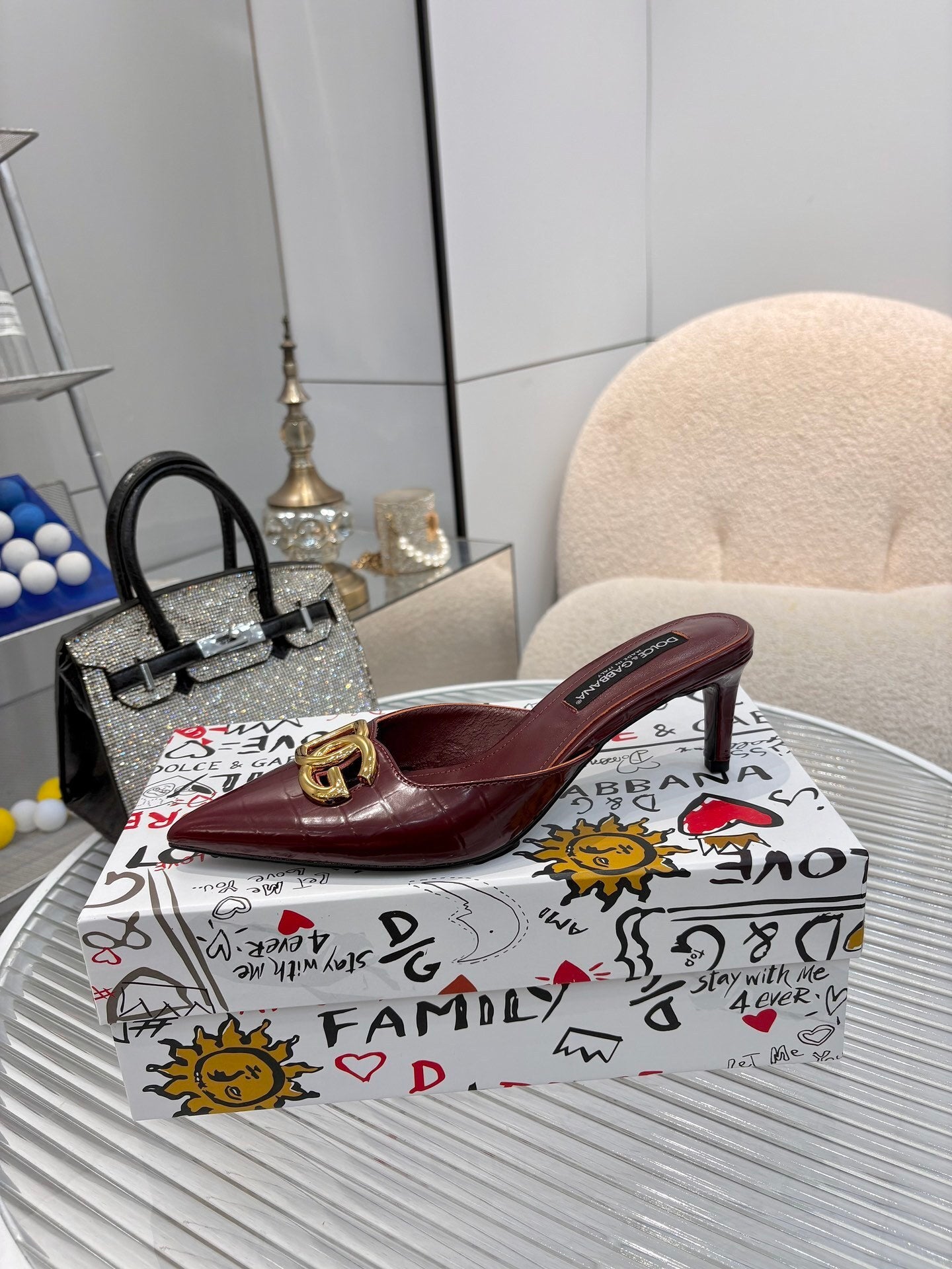 LOGO POINTED TOE MULES – BURGUNDY EDITION