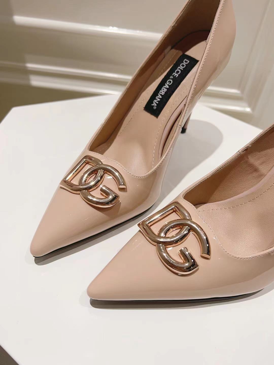 NUDE PATENT POINTED TOE HEEL PUMPS