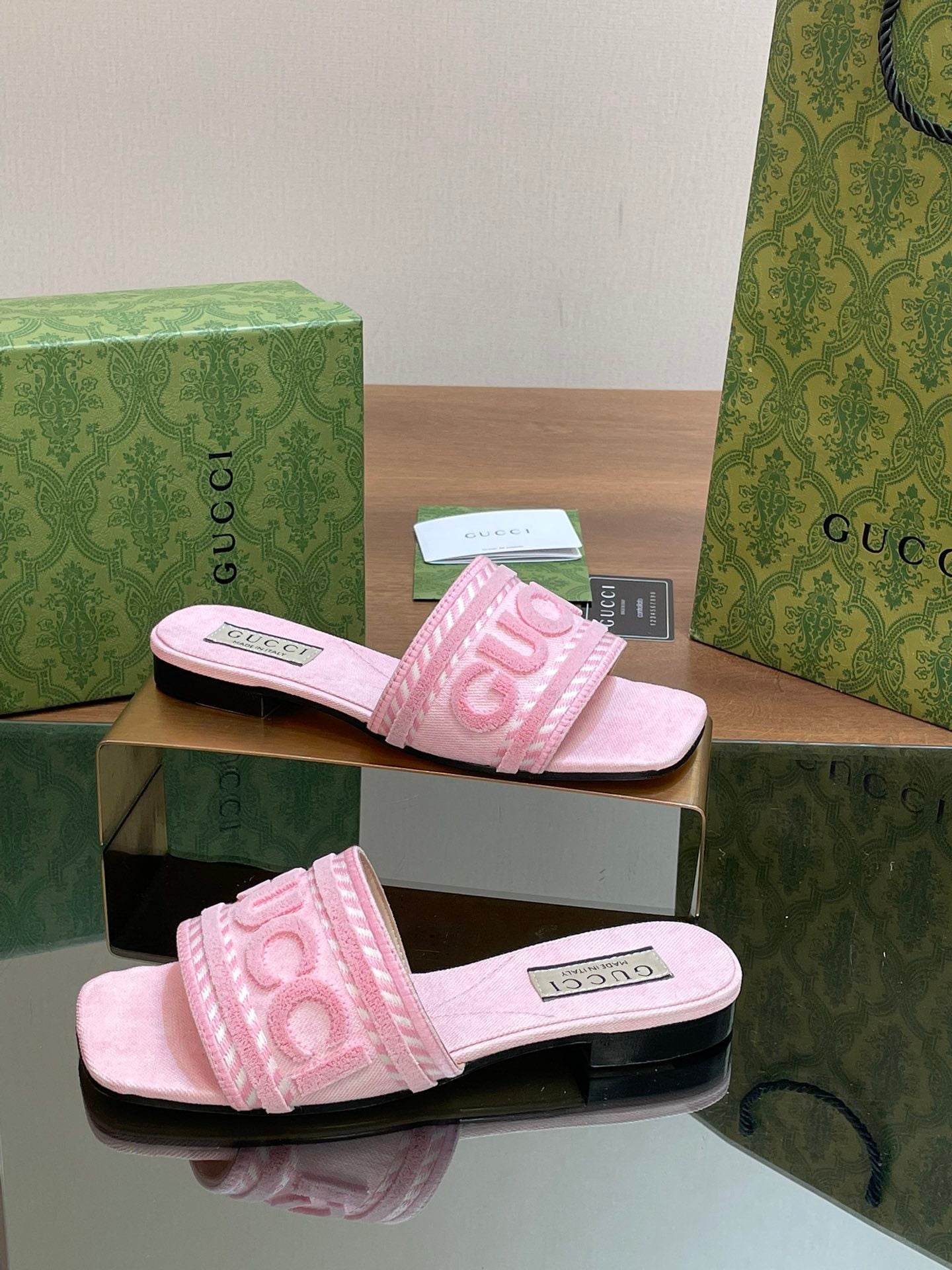 EMBROIDERED FLAT SLIDE SANDALS – SOFT PINK