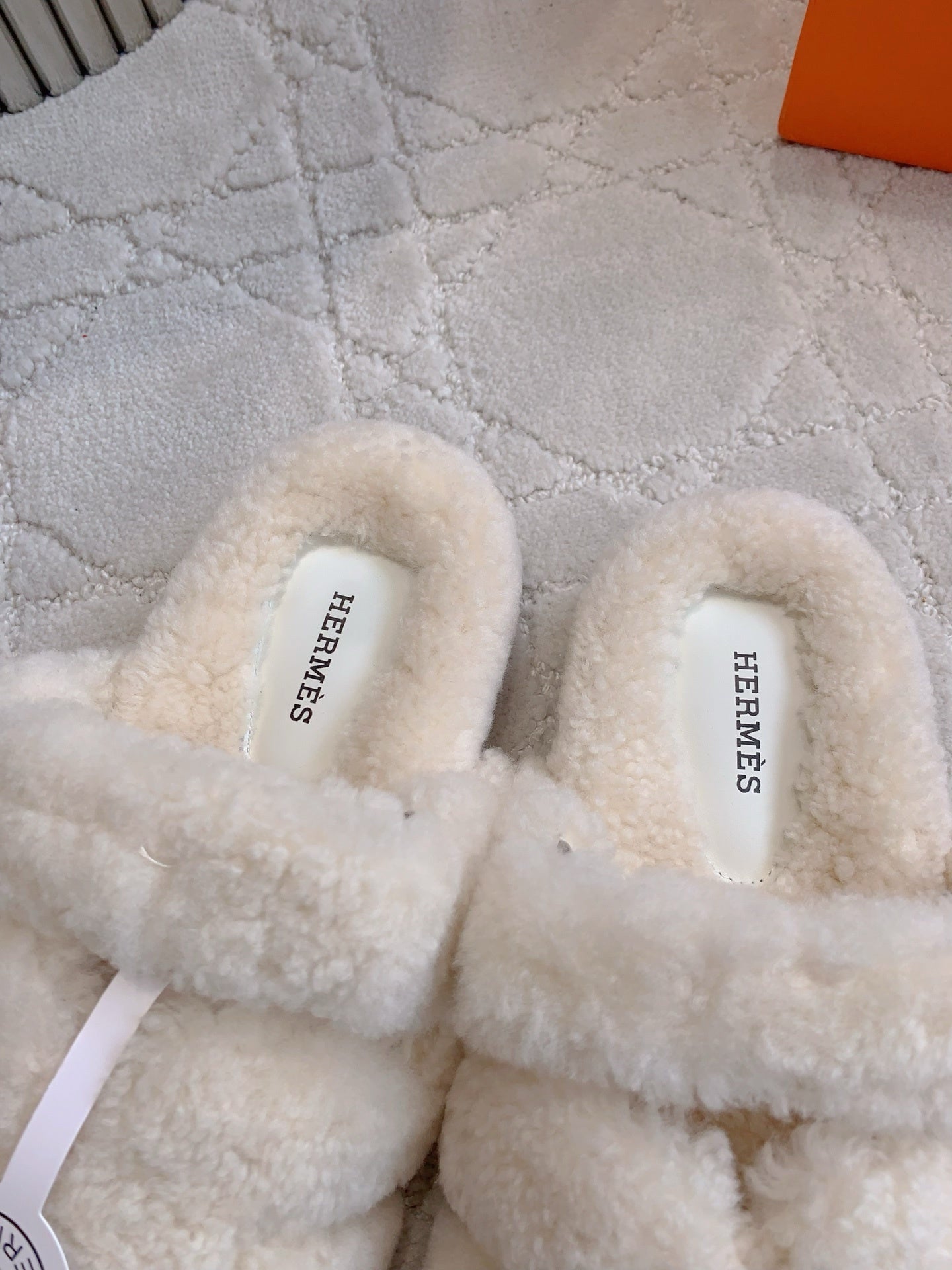 SOFT FLEECE DOUBLE BAND SLIDES FOR INDOOR COMFORT