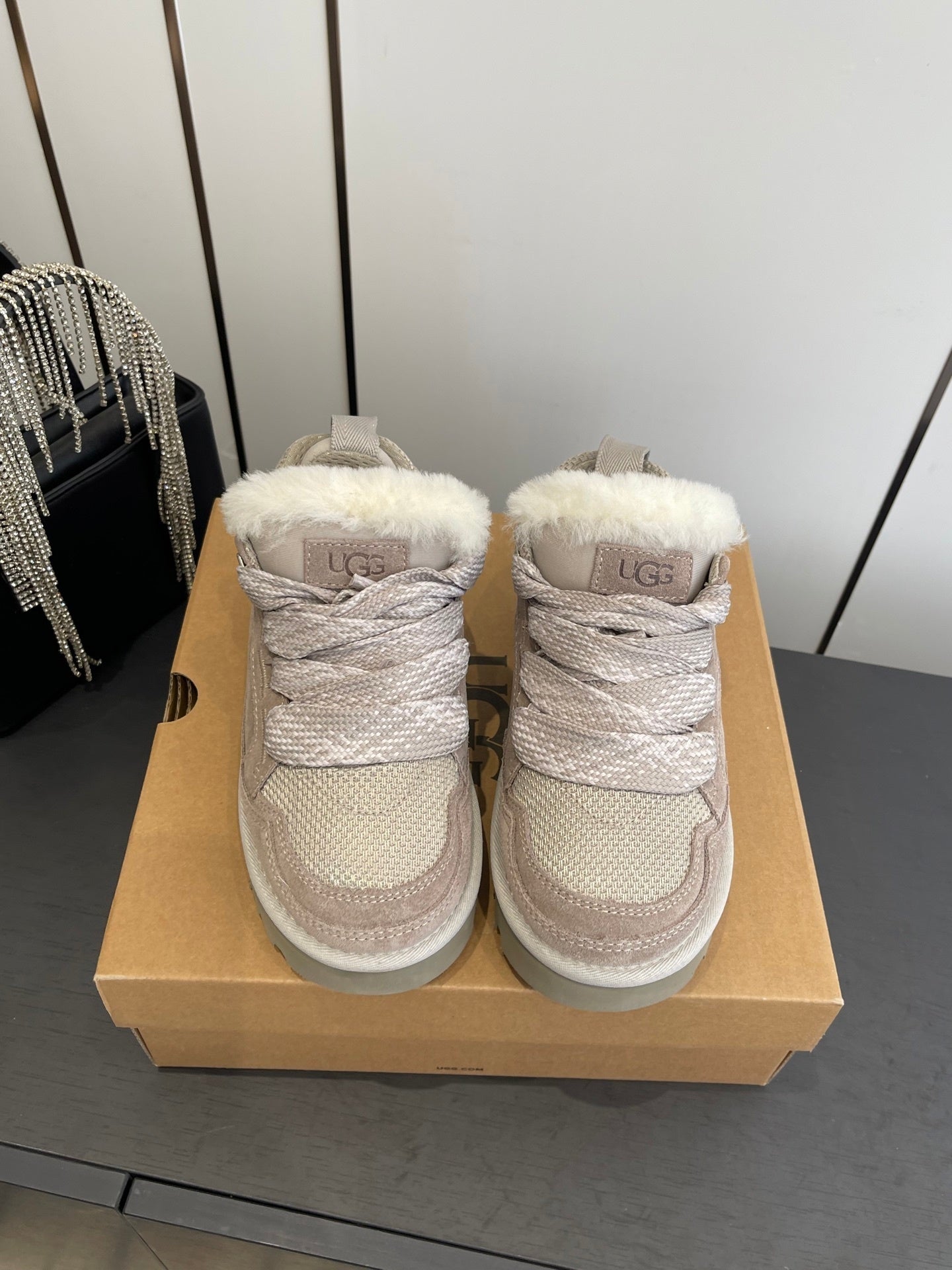 PLATFORM SLIPPERS WITH COZY LINING