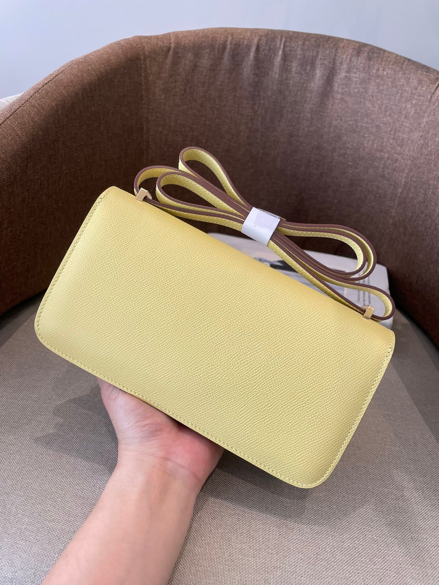 PASTEL YELLOW STRUCTURED CROSSBODY BAG